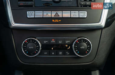 Позашляховик / Кросовер Mercedes-Benz M-Class 2014 в 