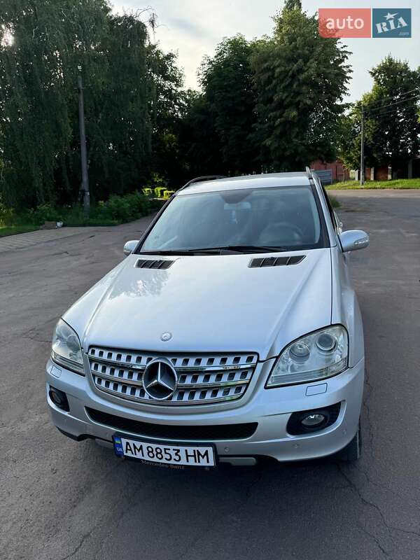 Внедорожник / Кроссовер Mercedes-Benz M-Class 2008 в Коростене