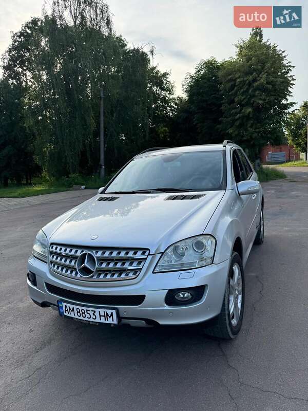 Внедорожник / Кроссовер Mercedes-Benz M-Class 2008 в Коростене