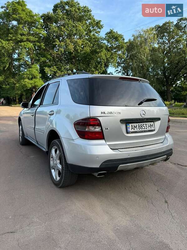 Внедорожник / Кроссовер Mercedes-Benz M-Class 2008 в Коростене