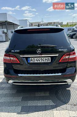 Внедорожник / Кроссовер Mercedes-Benz M-Class 2014 в 