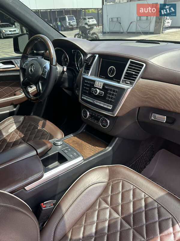Позашляховик / Кросовер Mercedes-Benz M-Class 2014 в Ужгороді