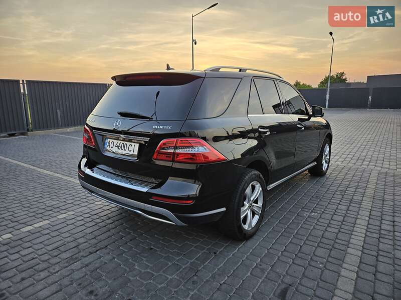 Внедорожник / Кроссовер Mercedes-Benz M-Class 2013 в Мукачево