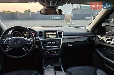 Внедорожник / Кроссовер Mercedes-Benz M-Class 2013 в 