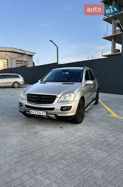 Внедорожник / Кроссовер Mercedes-Benz M-Class 2006 в 