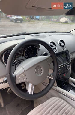 Позашляховик / Кросовер Mercedes-Benz M-Class 2007 в 
