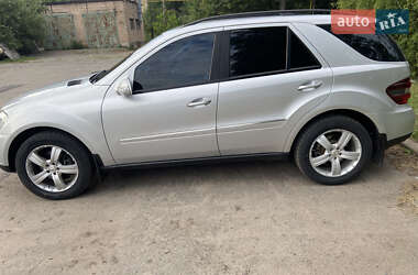 Позашляховик / Кросовер Mercedes-Benz M-Class 2007 в 