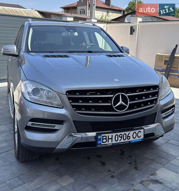 Внедорожник / Кроссовер Mercedes-Benz M-Class 2013 в Одессе