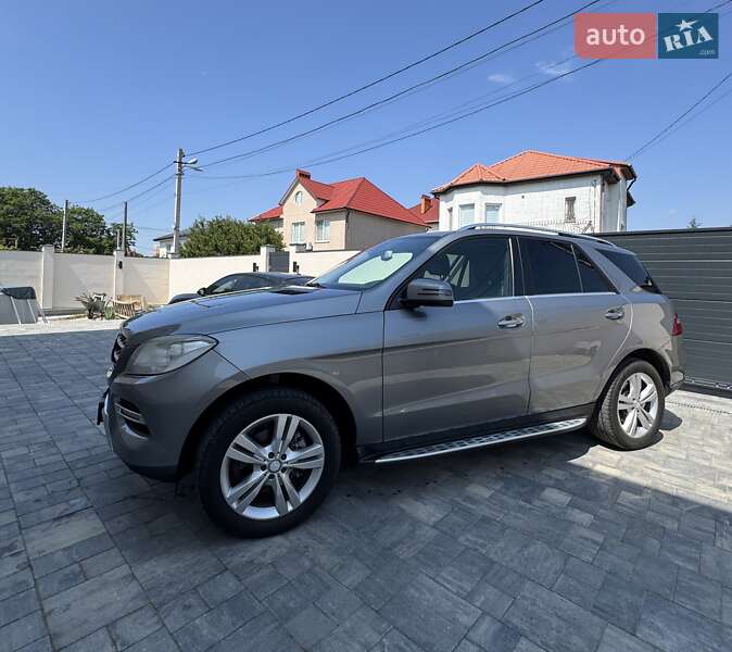 Внедорожник / Кроссовер Mercedes-Benz M-Class 2013 в Одессе