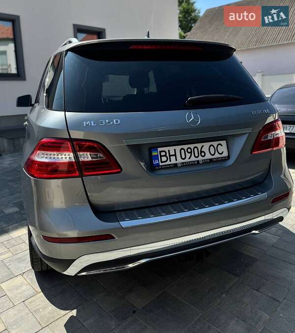 Внедорожник / Кроссовер Mercedes-Benz M-Class 2013 в Одессе