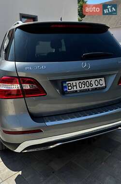 Внедорожник / Кроссовер Mercedes-Benz M-Class 2013 в 