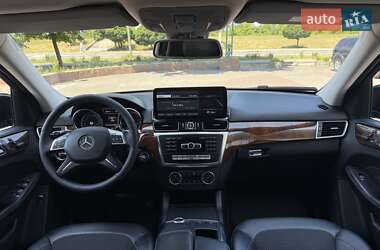 Внедорожник / Кроссовер Mercedes-Benz M-Class 2013 в 