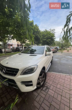 Внедорожник / Кроссовер Mercedes-Benz M-Class 2014 в Киеве