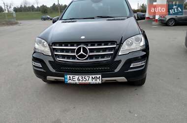 Внедорожник / Кроссовер Mercedes-Benz M-Class 2011 в 