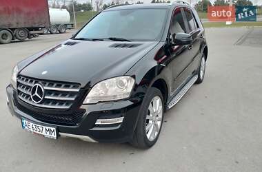 Внедорожник / Кроссовер Mercedes-Benz M-Class 2011 в 
