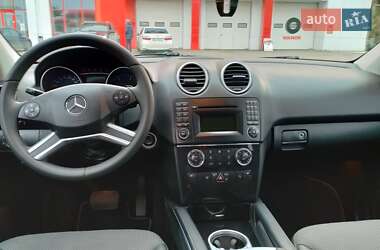 Внедорожник / Кроссовер Mercedes-Benz M-Class 2011 в 