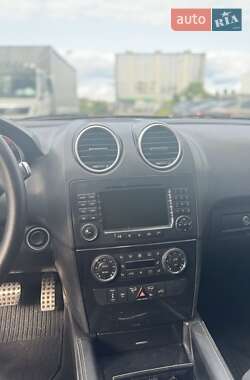 Внедорожник / Кроссовер Mercedes-Benz M-Class 2005 в 