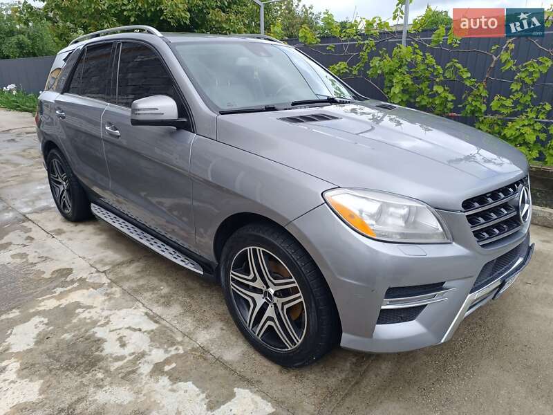 Внедорожник / Кроссовер Mercedes-Benz M-Class 2015 в 
