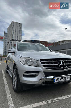 Внедорожник / Кроссовер Mercedes-Benz M-Class 2011 в 