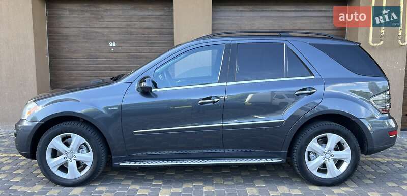 Внедорожник / Кроссовер Mercedes-Benz M-Class 2010 в Виннице