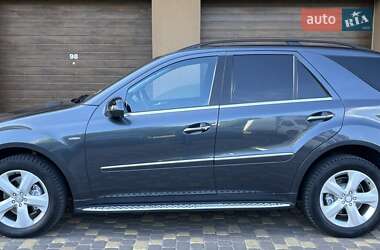 Внедорожник / Кроссовер Mercedes-Benz M-Class 2010 в 