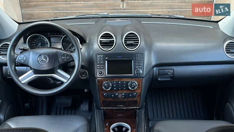 Внедорожник / Кроссовер Mercedes-Benz M-Class 2010 в Виннице