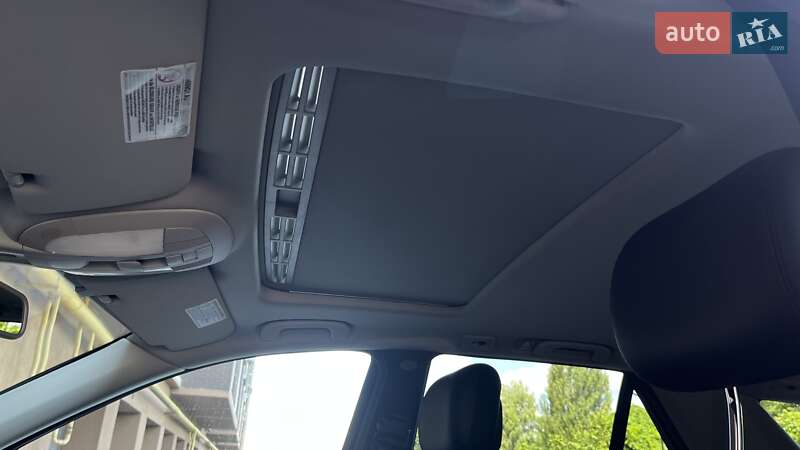 Внедорожник / Кроссовер Mercedes-Benz M-Class 2010 в Виннице
