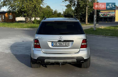 Внедорожник / Кроссовер Mercedes-Benz M-Class 2005 в 