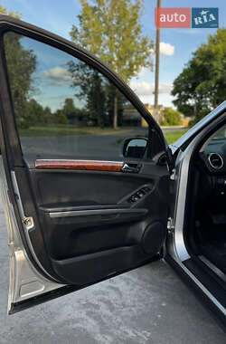 Внедорожник / Кроссовер Mercedes-Benz M-Class 2005 в 