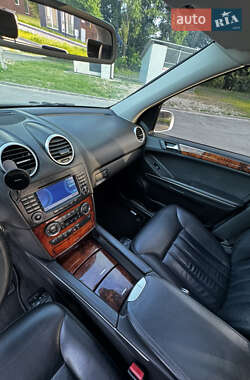 Внедорожник / Кроссовер Mercedes-Benz M-Class 2005 в 