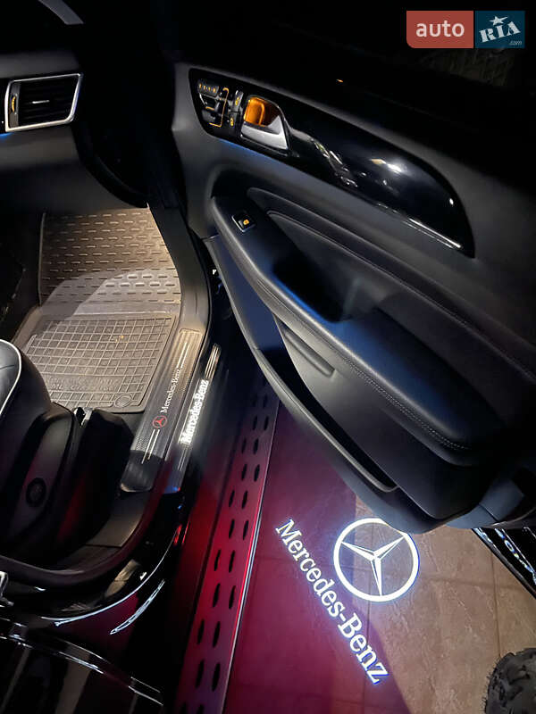 Позашляховик / Кросовер Mercedes-Benz M-Class 2013 в Чернівцях