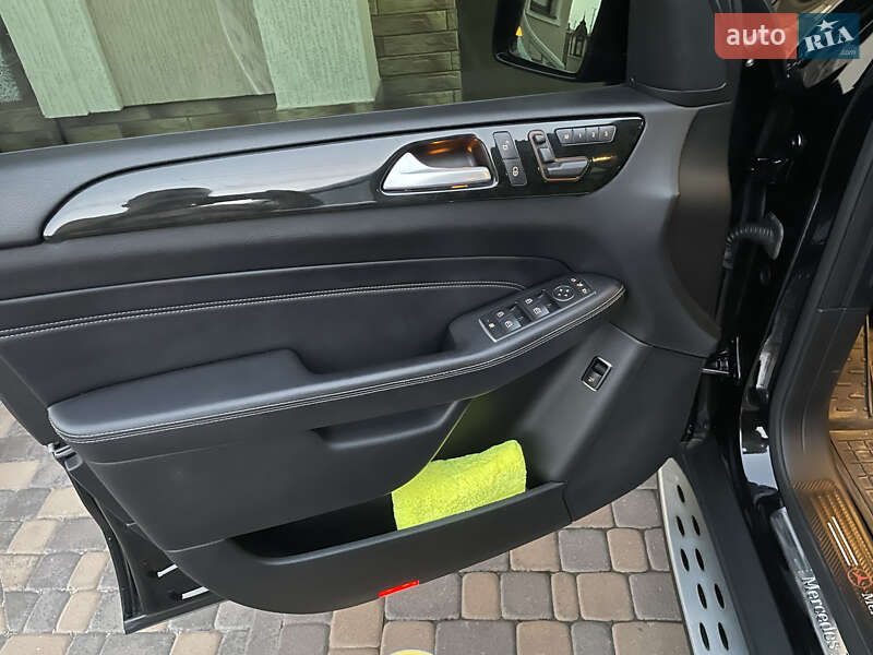 Позашляховик / Кросовер Mercedes-Benz M-Class 2013 в Чернівцях