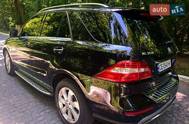 Внедорожник / Кроссовер Mercedes-Benz M-Class 2012 в 