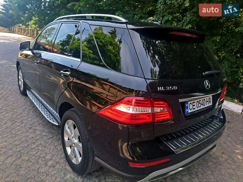Внедорожник / Кроссовер Mercedes-Benz M-Class 2012 в Черновцах