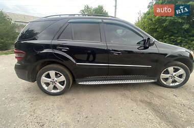 Внедорожник / Кроссовер Mercedes-Benz M-Class 2009 в 