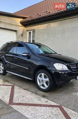 Внедорожник / Кроссовер Mercedes-Benz M-Class 2008 в 