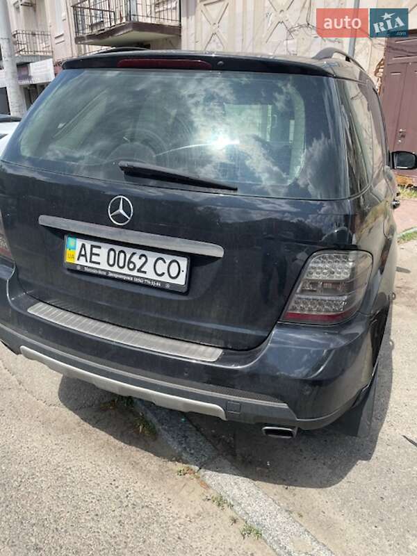 Внедорожник / Кроссовер Mercedes-Benz M-Class 2006 в Днепре фото 2 Внедорожник / Кроссовер Mercedes-Benz M-Class 2006 в Днепре