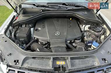 Внедорожник / Кроссовер Mercedes-Benz M-Class 2013 в 