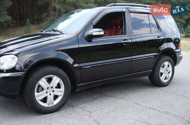 Внедорожник / Кроссовер Mercedes-Benz M-Class 2004 в 