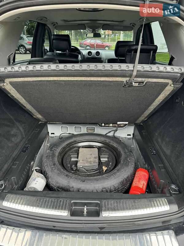 Внедорожник / Кроссовер Mercedes-Benz M-Class 2009 в Великих Мостах