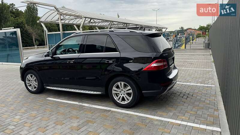 Внедорожник / Кроссовер Mercedes-Benz M-Class 2015 в Гайсине