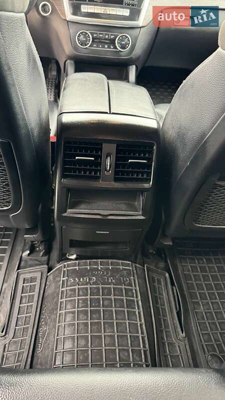Внедорожник / Кроссовер Mercedes-Benz M-Class 2015 в Гайсине