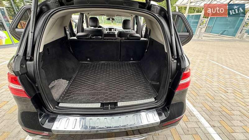 Внедорожник / Кроссовер Mercedes-Benz M-Class 2015 в Гайсине