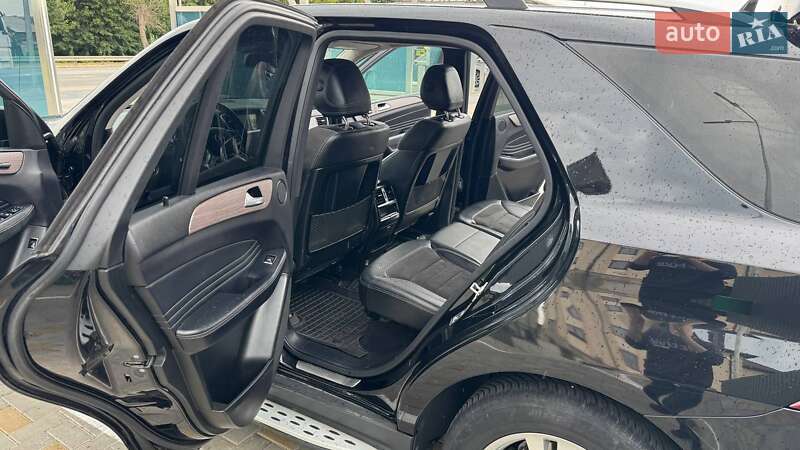 Внедорожник / Кроссовер Mercedes-Benz M-Class 2015 в Гайсине