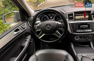 Внедорожник / Кроссовер Mercedes-Benz M-Class 2015 в 