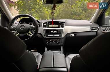 Внедорожник / Кроссовер Mercedes-Benz M-Class 2015 в 