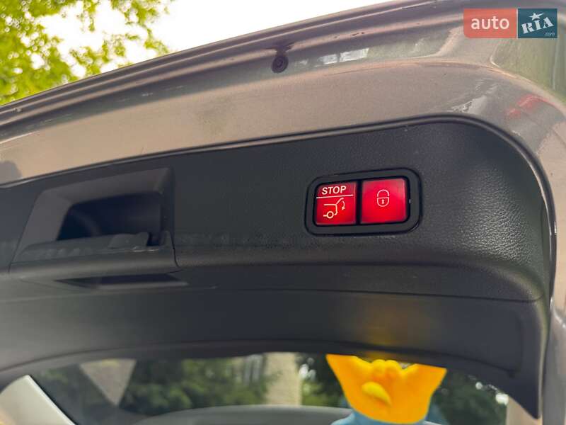 Внедорожник / Кроссовер Mercedes-Benz M-Class 2015 в Джулинке