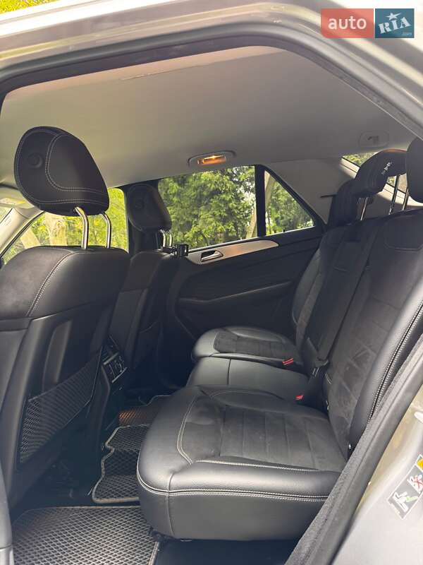 Внедорожник / Кроссовер Mercedes-Benz M-Class 2015 в Джулинке