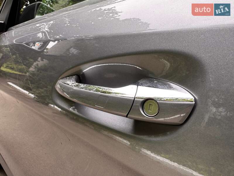 Внедорожник / Кроссовер Mercedes-Benz M-Class 2015 в Джулинке