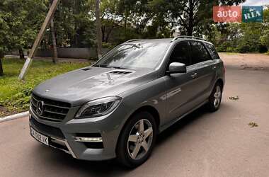 Внедорожник / Кроссовер Mercedes-Benz M-Class 2015 в 